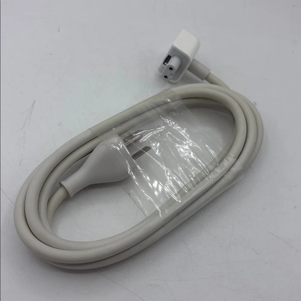 NWT 60W MagSafe power adapter extension cord,Apple
